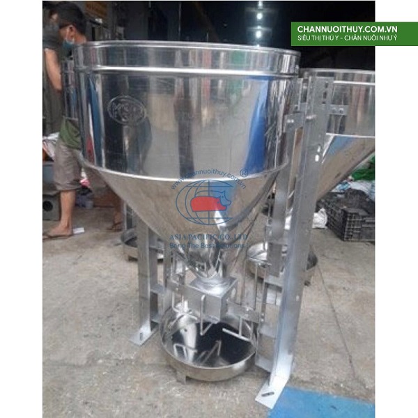 Máng ăn tự động cho heo loại 1,2,3 bao bằng inox giá rẻ 8 Lắp đặt hoàn thiện