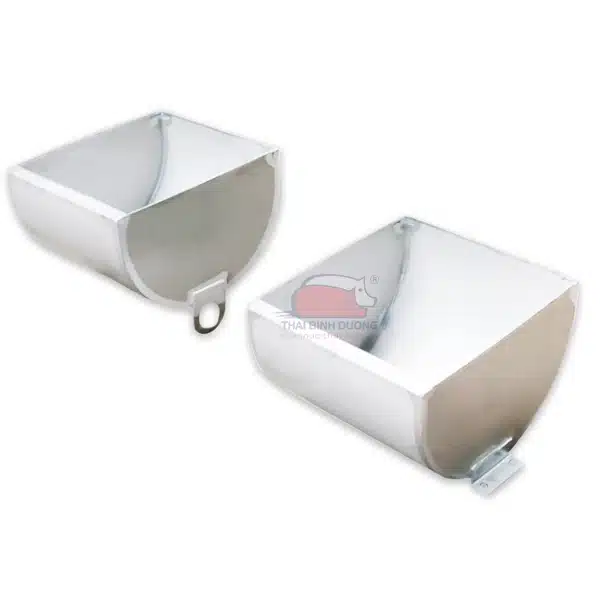 mang-an-ca-the-inox-hinh-vuong-cho-heo-nai