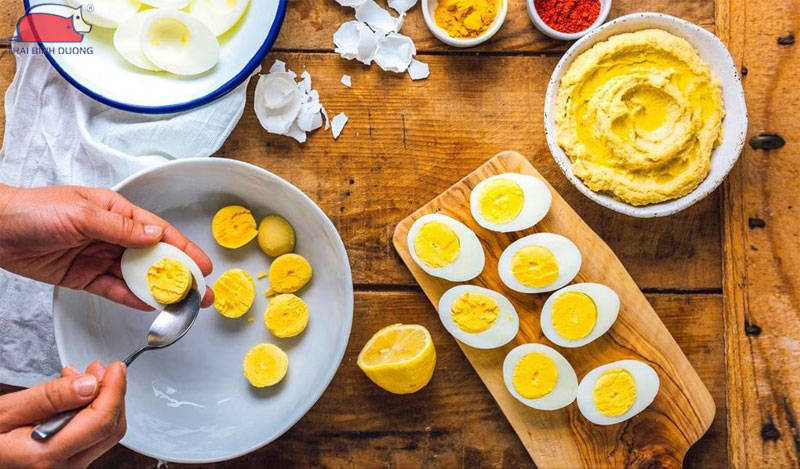 Ăn trứng gà không trống có tốt không?