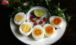 Ăn trứng gà không trống có tốt không? 1 an trung ga khong trong co tot khong 3